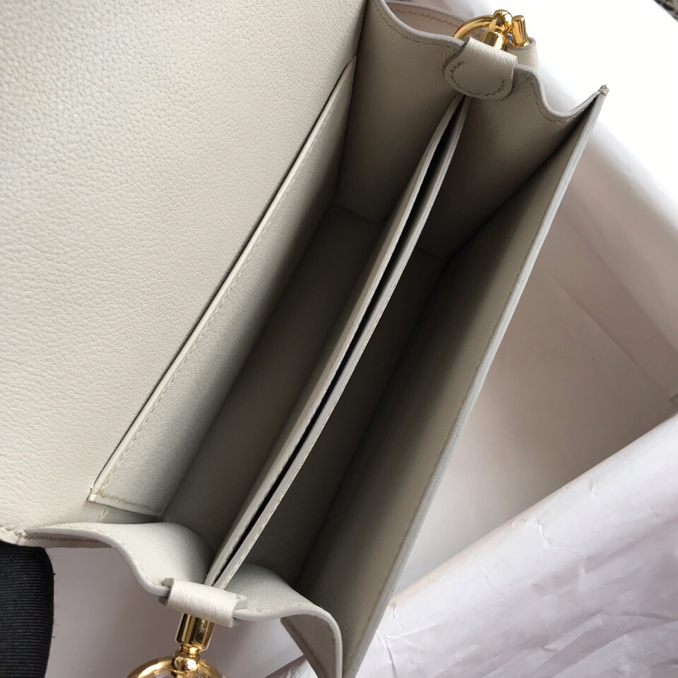 에르메스 룰리스18 나타 화이트 금장 에버컬러